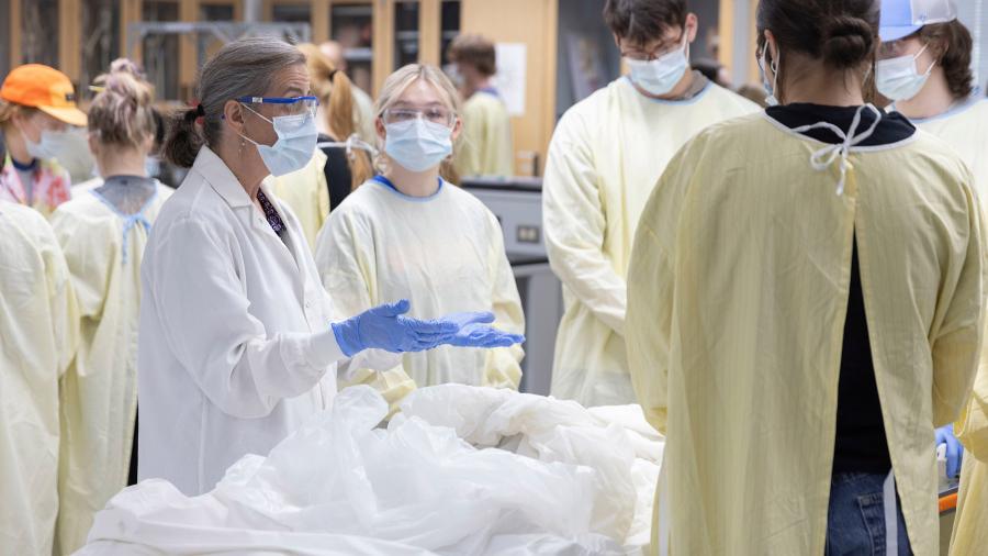 Cadaver Lab trains future medical professionals through STEAM